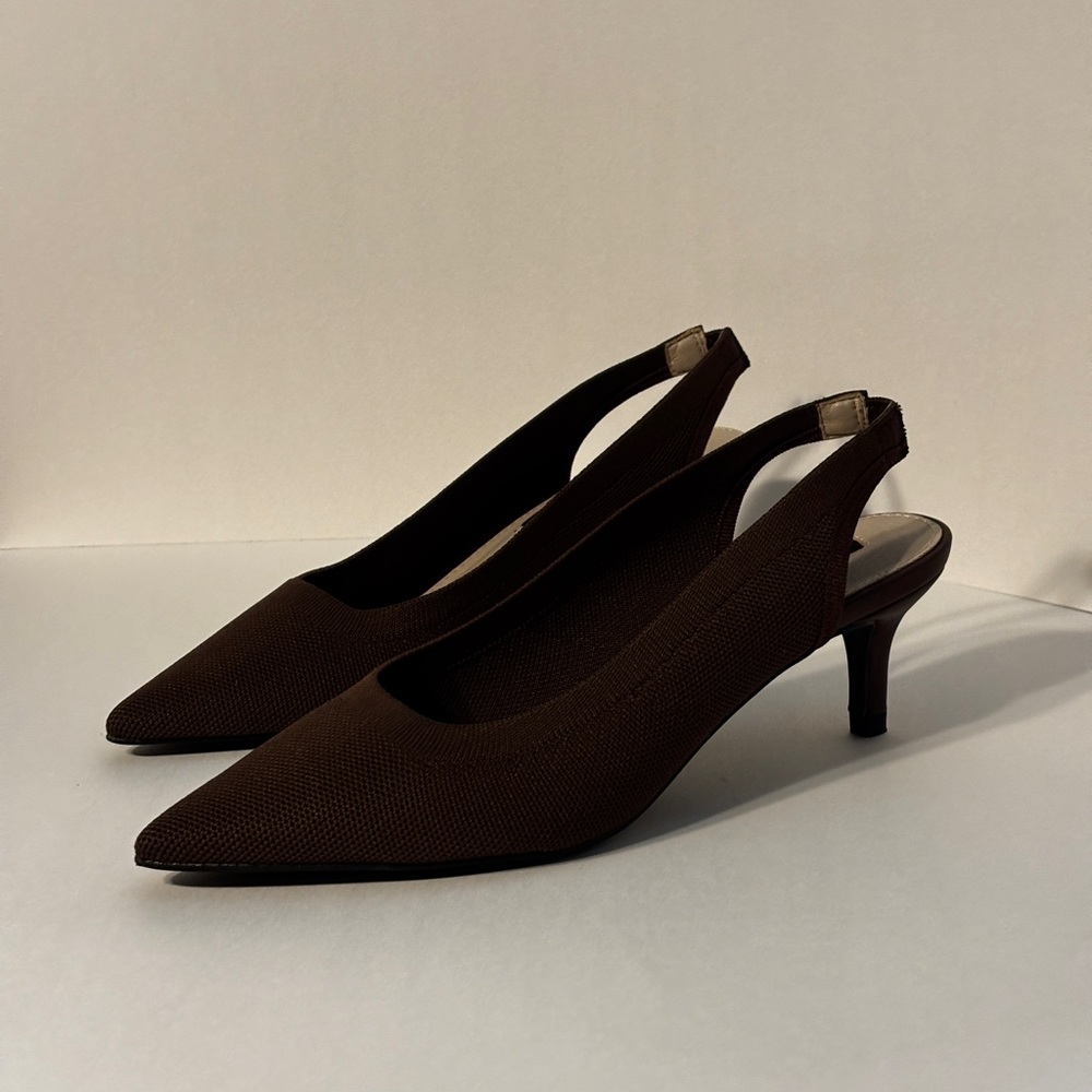 Kitten heels, slingback, brown